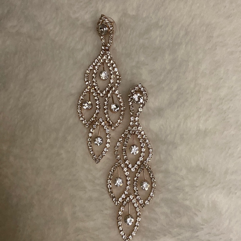 Rose gold plated rhinestone chandelier earrings